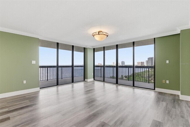 Building Photo - 2413 Bayshore Blvd