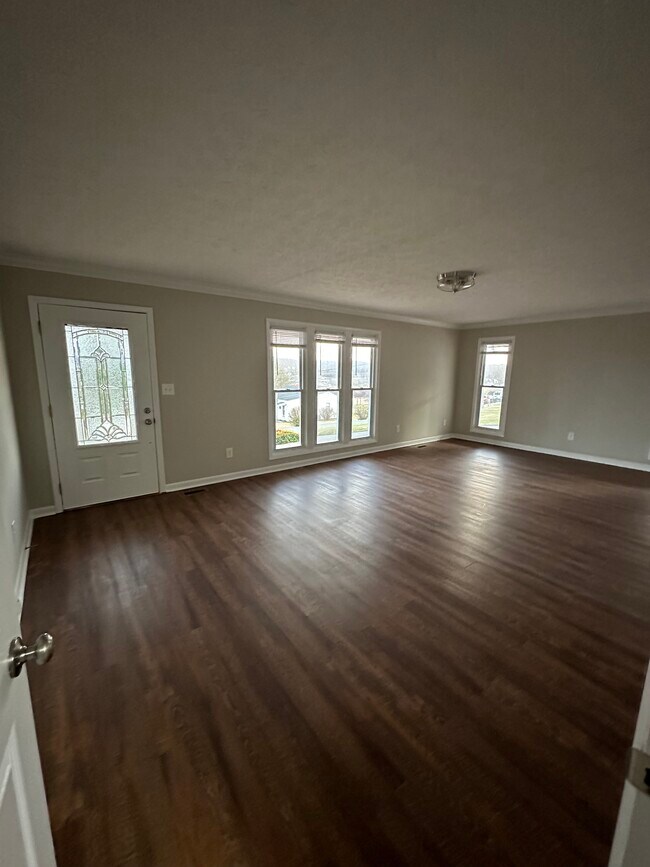 Building Photo - 111 East Dr