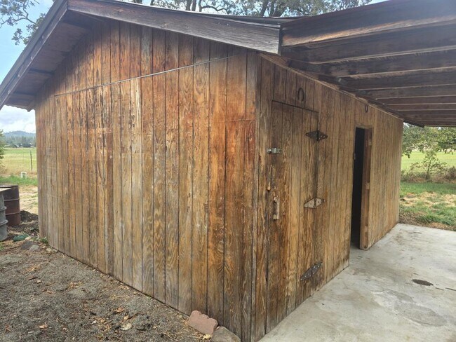Building Photo - 6911 New Hope Rd