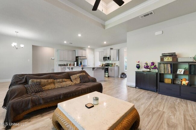 Building Photo - 12213 Savannah Cir