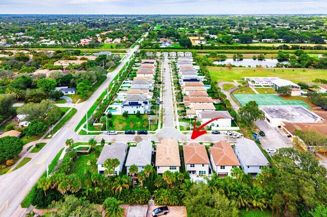 Building Photo - 4310 Buttonwood Dr