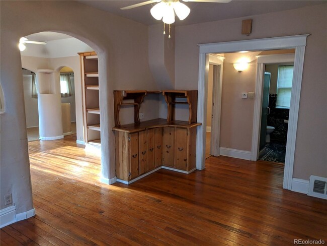 Building Photo - AWESOME 3 BDRM HOME IN BERKELEY ONE BLOCK ...