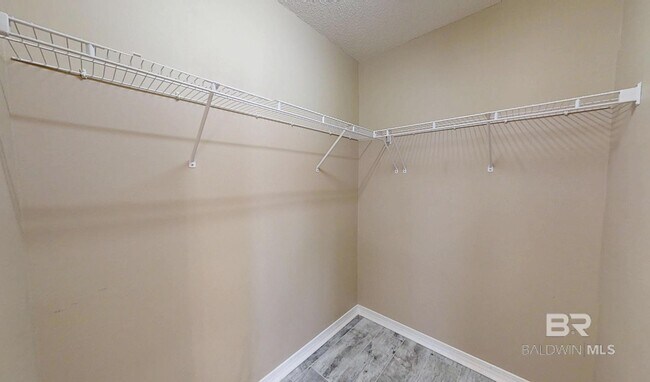 Building Photo - 22410 Beaver Creek Ln