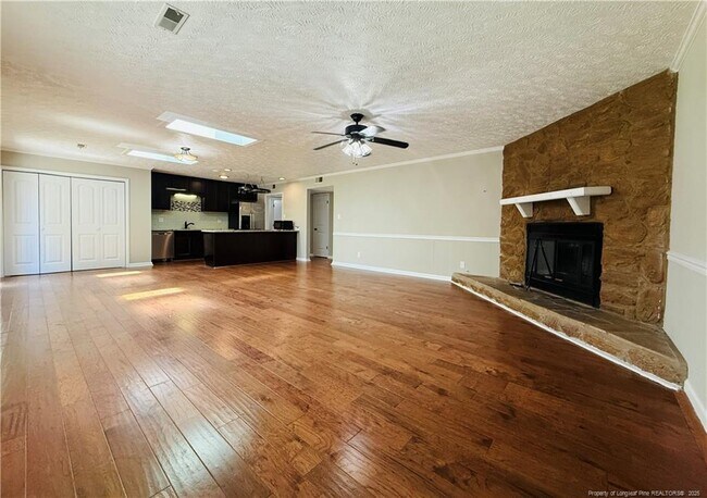 Building Photo - 6927 Wickersham Rd