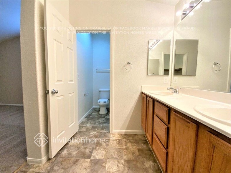 Building Photo - 739 Tree Vista Ct