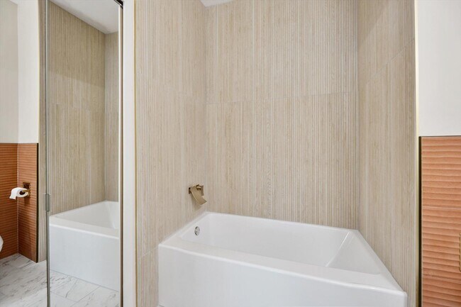 Building Photo - 30861 Centennial Dr