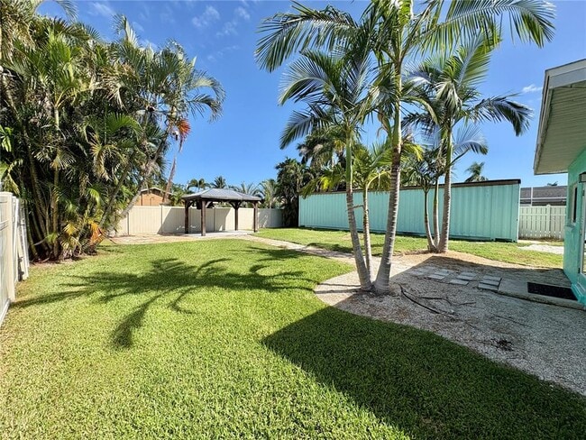 Building Photo - 4342 Pompano Ln