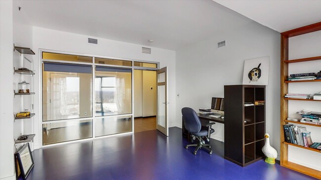 Building Photo - 3,400 SQFT CONDO IN DOWNTOWN CHAMPAIGN W/ ...