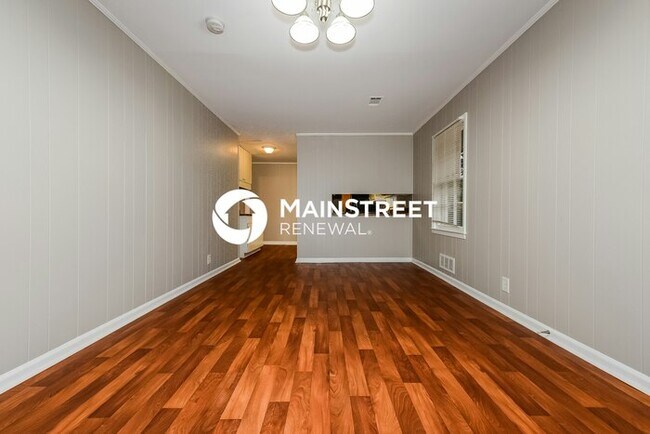 Building Photo - 3 Bedroom Pet-Friendly Home in Decatur, GA with Main Street Renewal