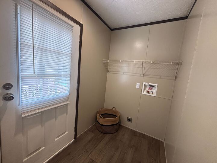 Building Photo - 601 Kathy St