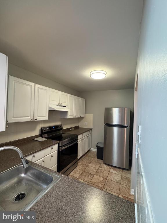 Building Photo - 25 Church Rd