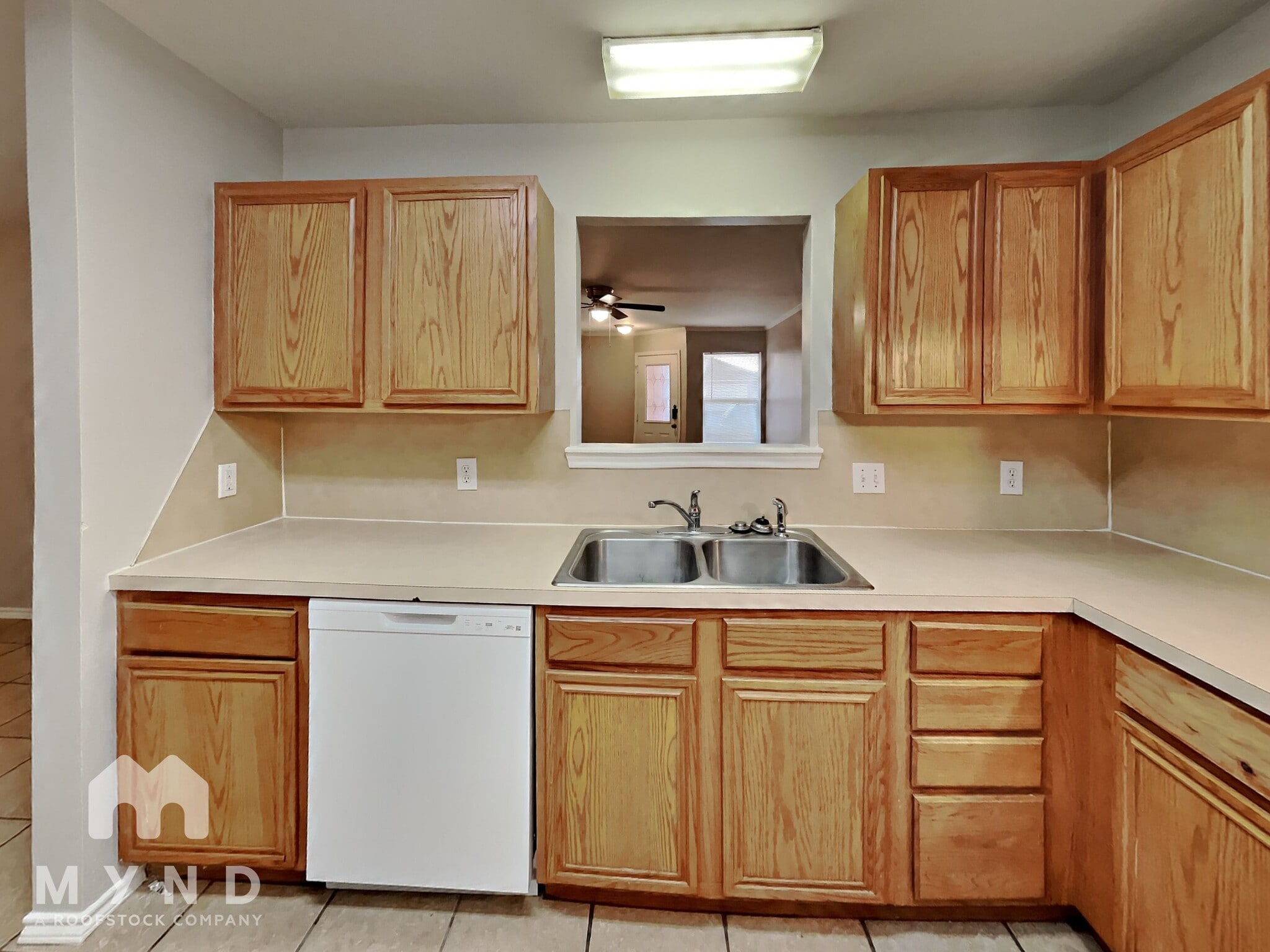 Building Photo - 526 N Brentwood Ave