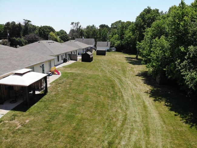 Building Photo - 101-103 South Plum