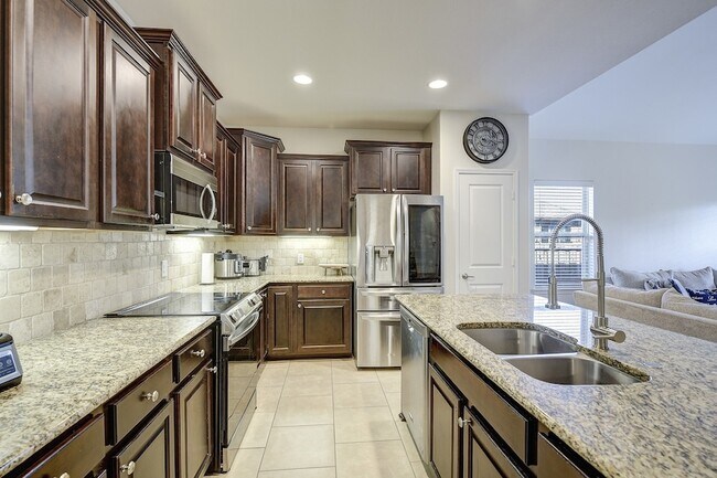 Building Photo - 106 Martingale Trail