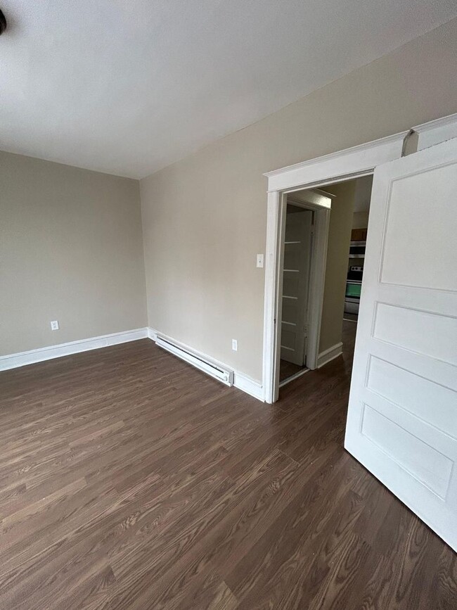 Building Photo - 225 S 62nd St