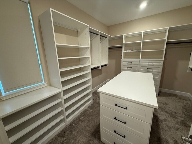 Building Photo - Newer Home in Tthe Northlake Community