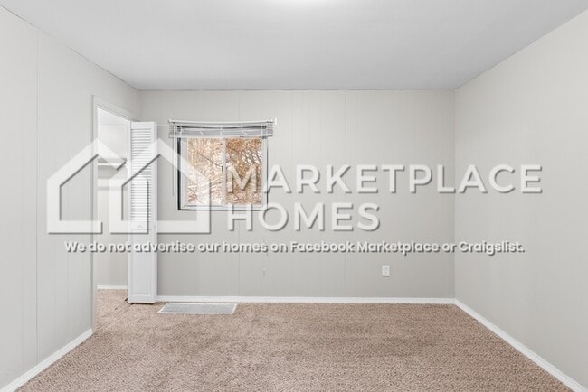 Building Photo - 746 Jefferson Rd