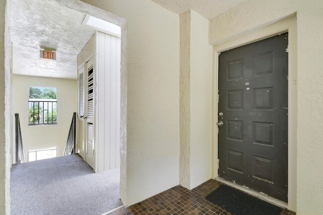 Building Photo - 150 Pineview Rd