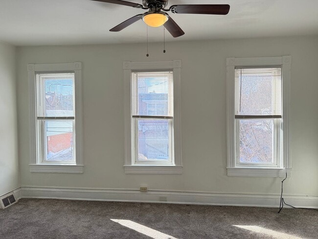 Building Photo - 319 N Charlotte St