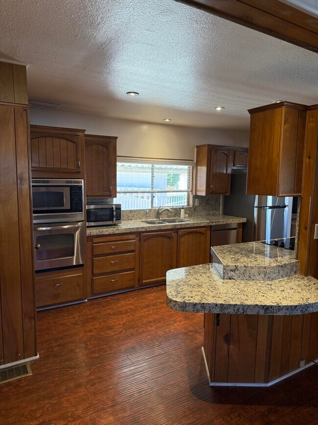 Building Photo - 74179 Mercury Cir W