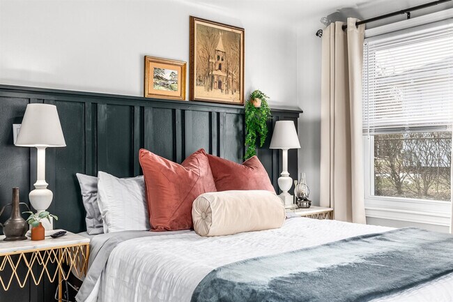 Building Photo - 8254 Mary Ann Ave