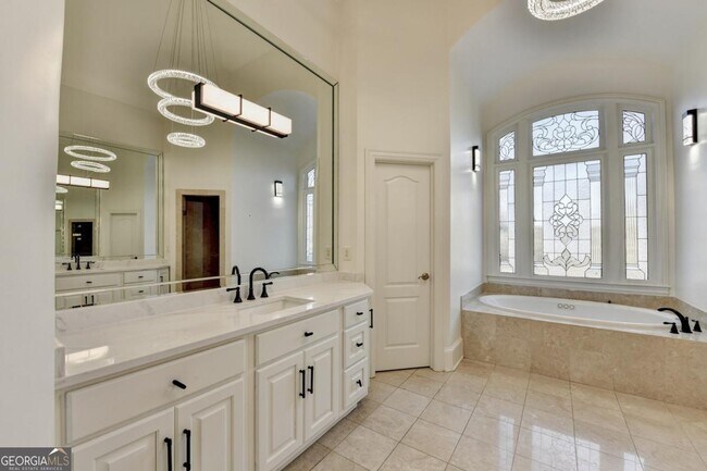 Building Photo - 7970 St Marlo Country Club Pkwy