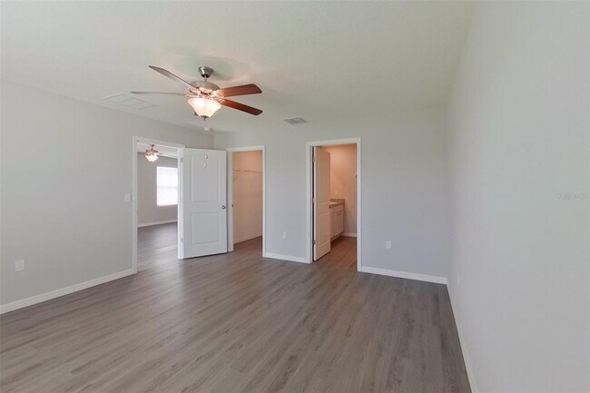 Building Photo - 8595 SW 43rd Ter