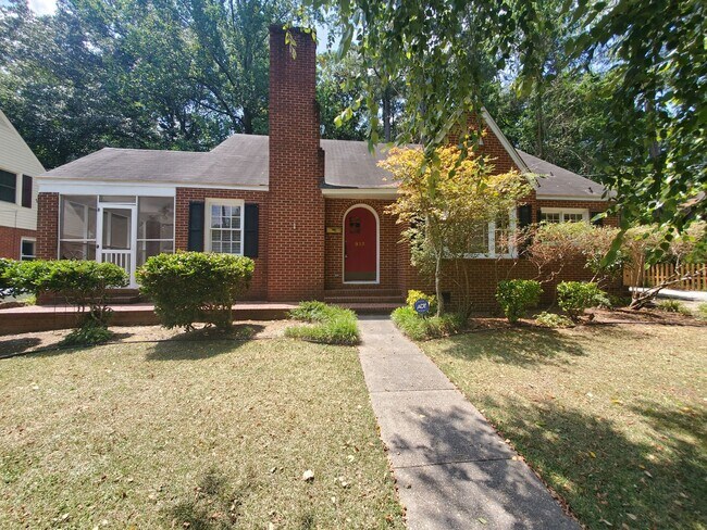 Primary Photo - 915 Norwood St
