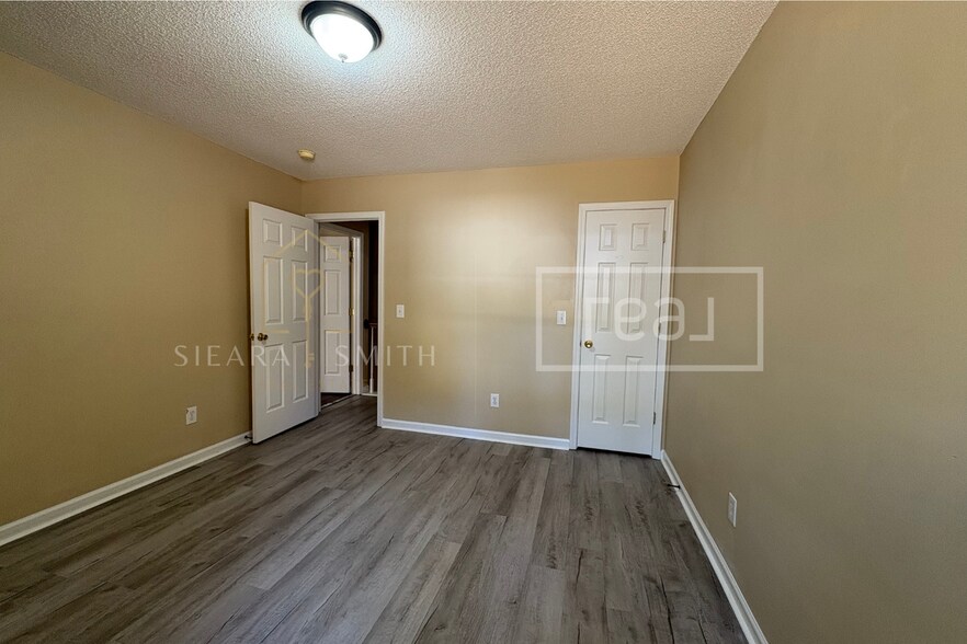 Building Photo - 6013 Silkwater Ct