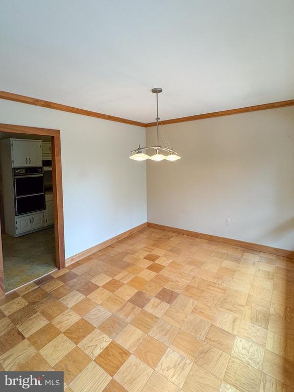 Building Photo - 4720 Chevy Chase Dr