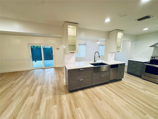 Building Photo - 3980 N 67th Ave