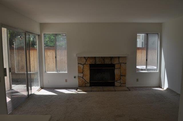 Building Photo - 4 Bedroom Home in the Summer Creek Community of West Escondido