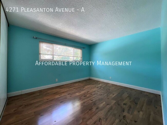 Building Photo - 4271 Pleasanton Ave