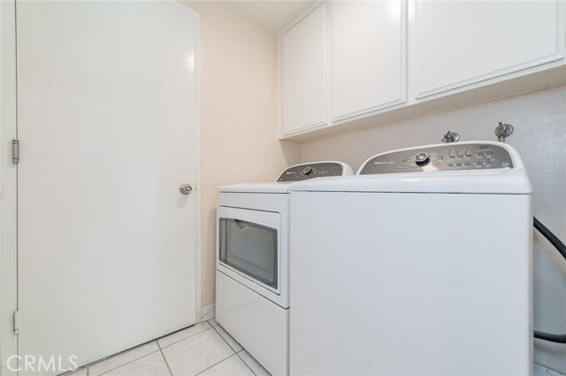 Building Photo - 5 Deerwood W