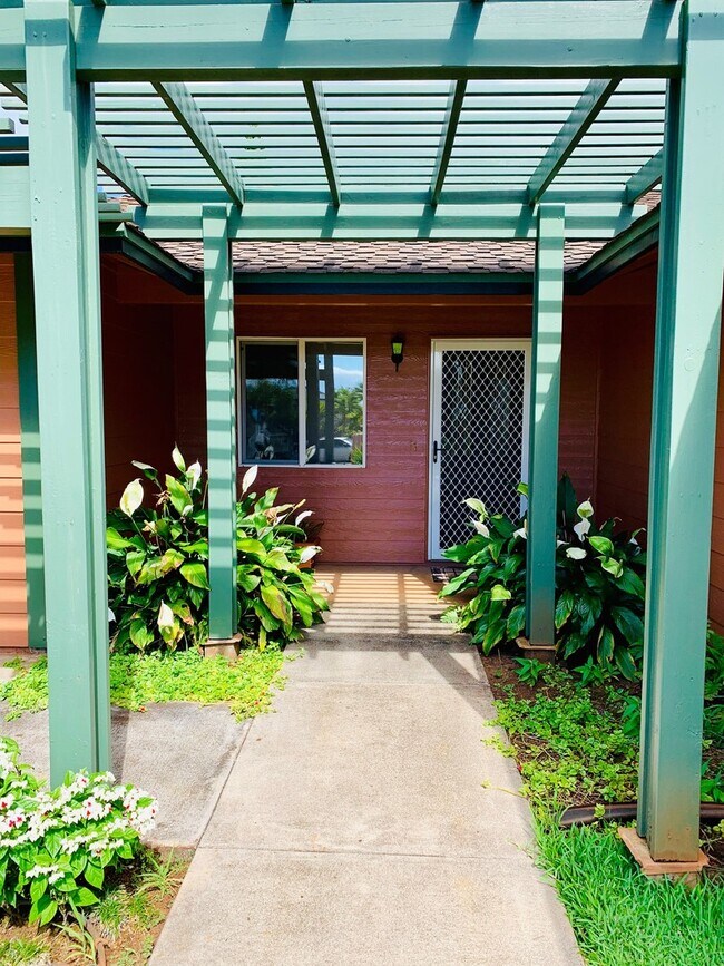 Building Photo - Kahana Ridge Three Bedroom