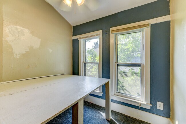 Building Photo - 1537 9th St