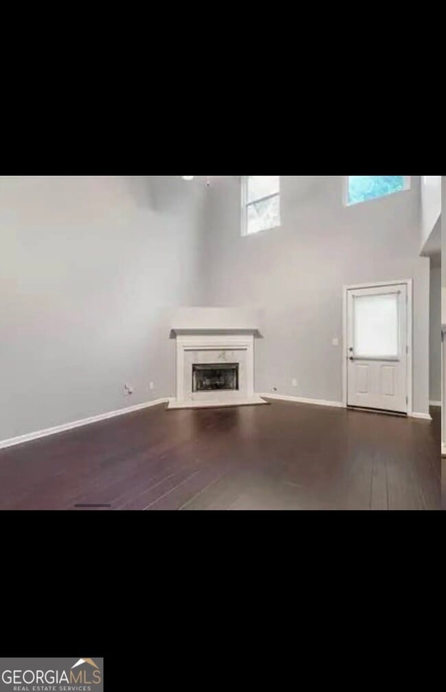 Building Photo - 5563 Windfall Ln
