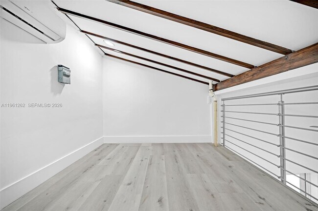 Building Photo - 876 NE 81st St