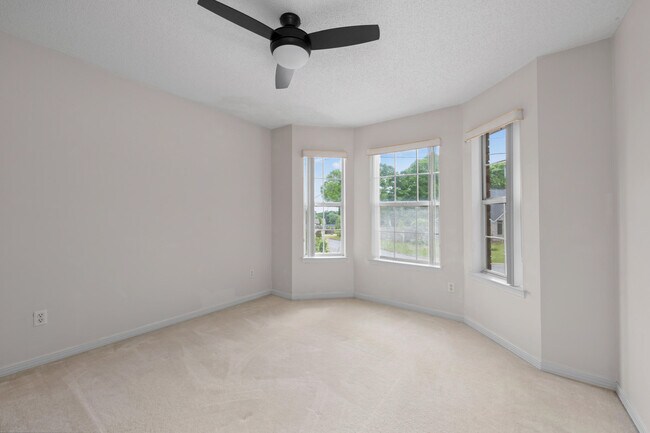 Building Photo - 6740 Scotts Pl