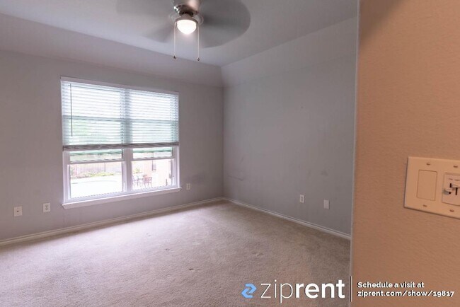 Building Photo - 12245 Abbey Glen Ln