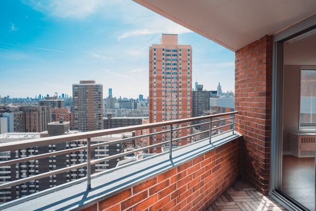 Interior Photo - Kips Bay Court