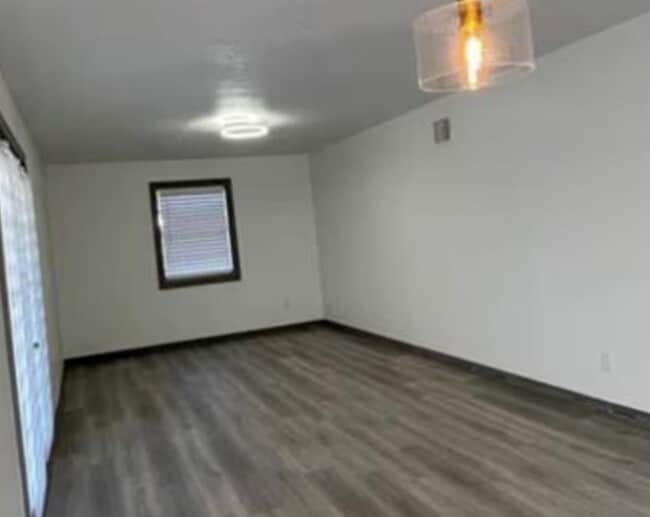 Building Photo - 9018 Cheer St