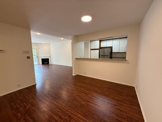 Interior Photo - 1440 Rexford Dr