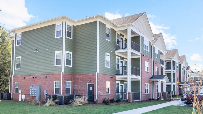 Exterior - West Pine Residences