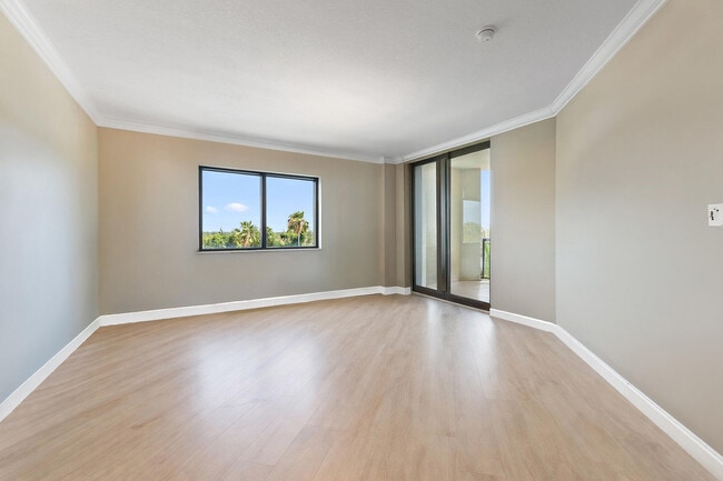 Building Photo - 3630 Gardens Pkwy