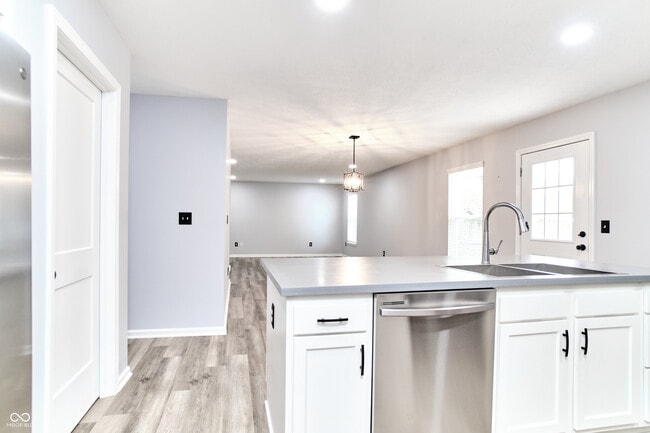 Building Photo - 730 N East St