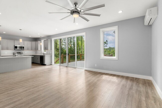Building Photo - Modern Charm in the Country