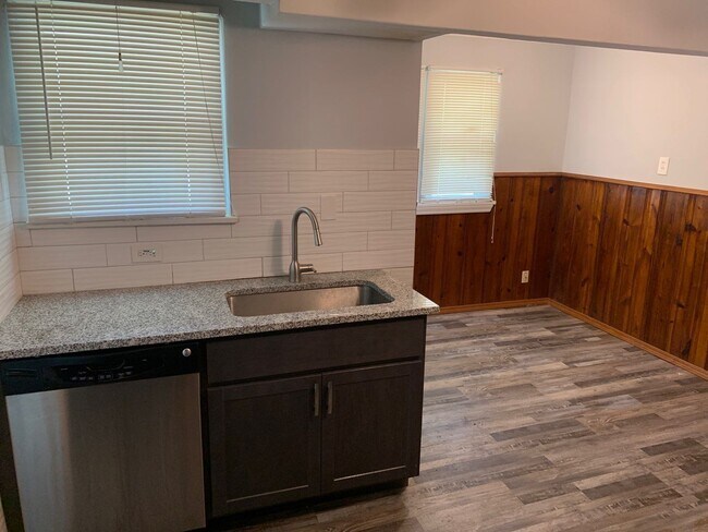 Eat in kitchen - 3943 Wright Ave