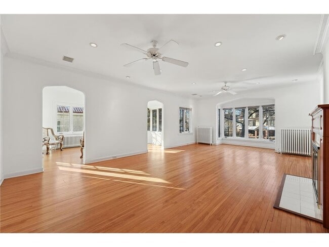 Building Photo - 1721 Humboldt Ave S