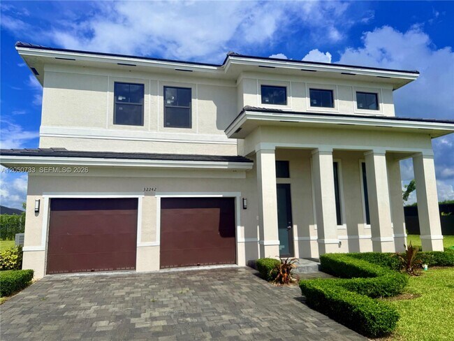 Building Photo - 32242 SW 194th Ave